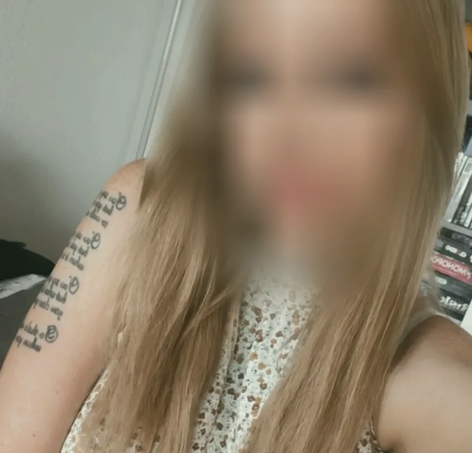 Leila, 30